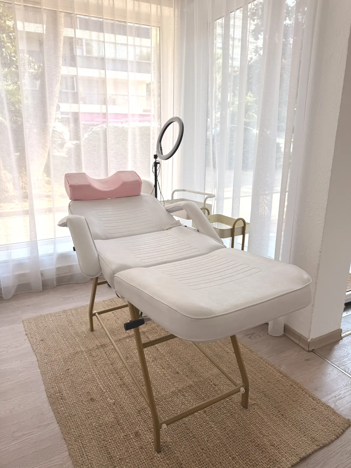 Cabine de soins esthétiques aménagée à Cannes