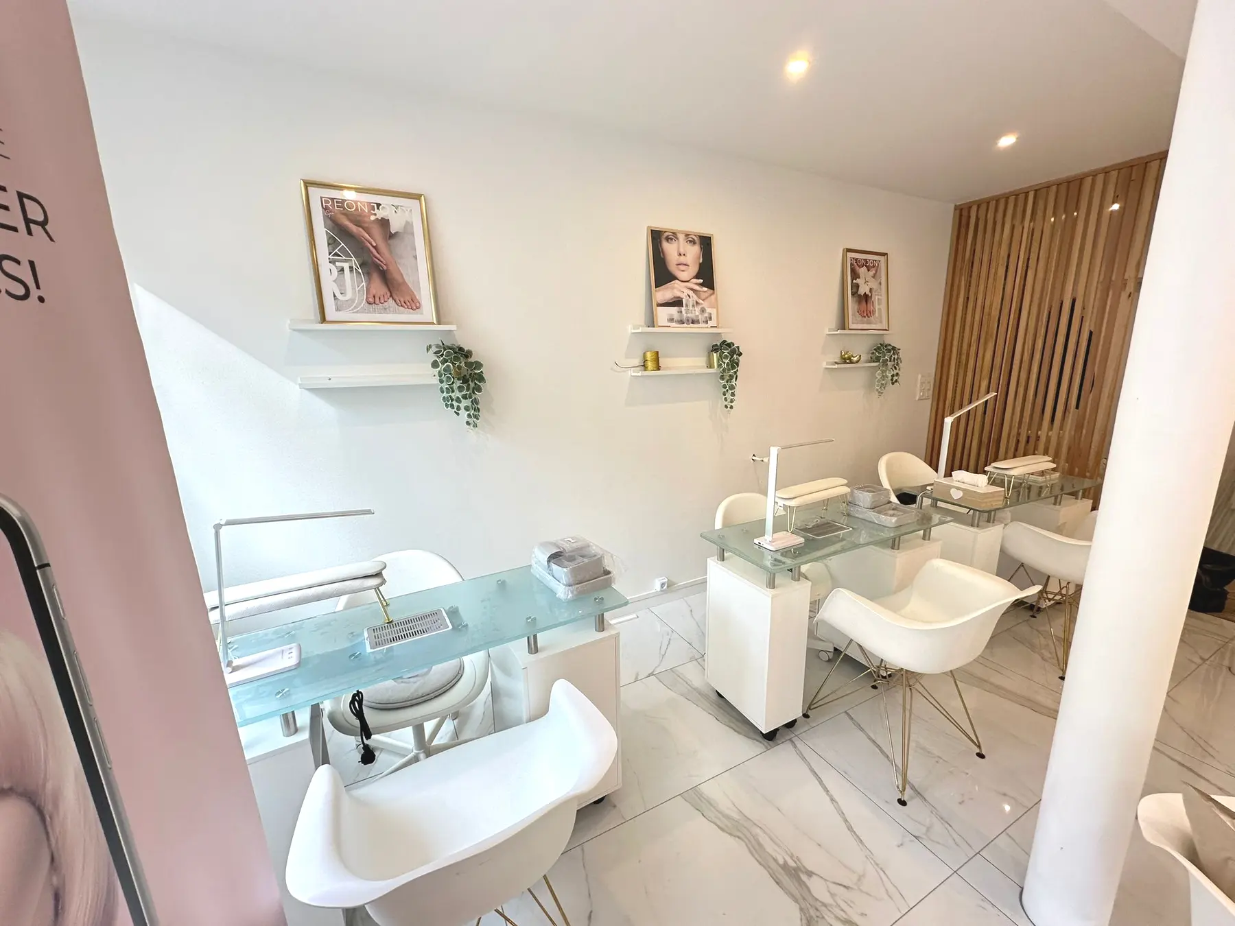 Local professionnel destiné à la beauté rénové à Nancy